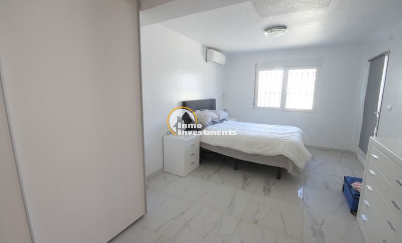 Reventa - Chalet independiente - Orihuela Costa - La Zenia