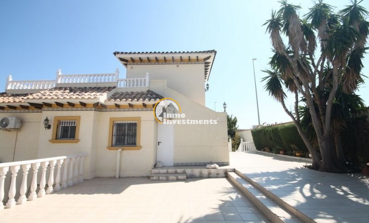 Resale - Villa - Orihuela Costa - La Zenia