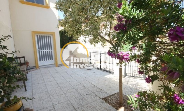 Resale - Villa - Orihuela Costa - La Zenia