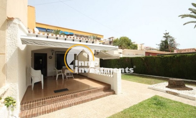 Resale - Semi detached villa - Orihuela Costa - Punta Prima