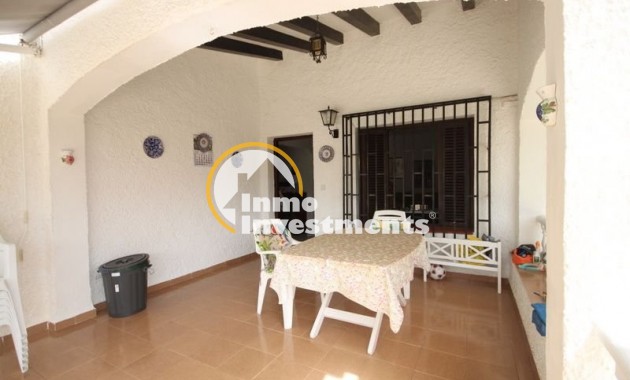 Resale - Semi detached villa - Orihuela Costa - Punta Prima