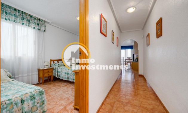 Resale - Apartment - Torrevieja - Centro