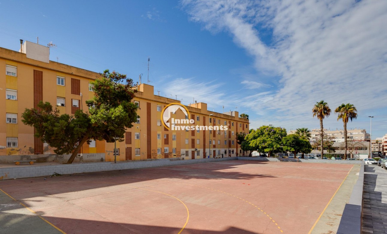 Resale - Apartment - Torrevieja - Centro