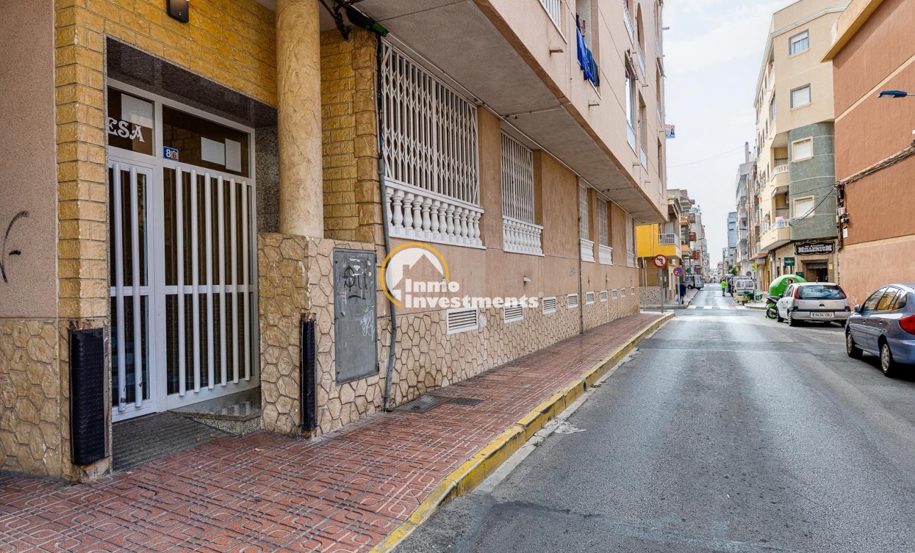 Resale - Apartment - Torrevieja - Centro