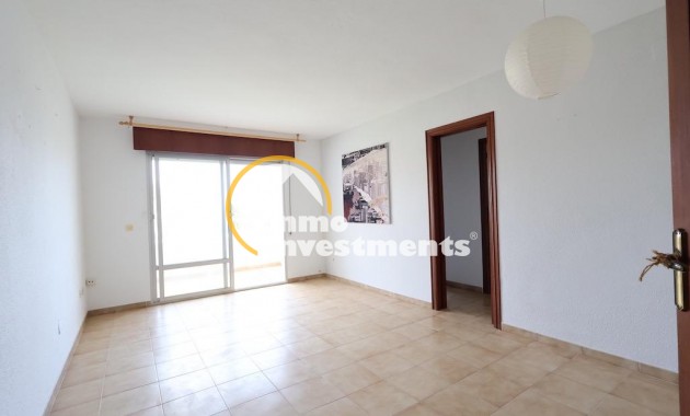 Resale - Apartment - Punta Prima - Beachside