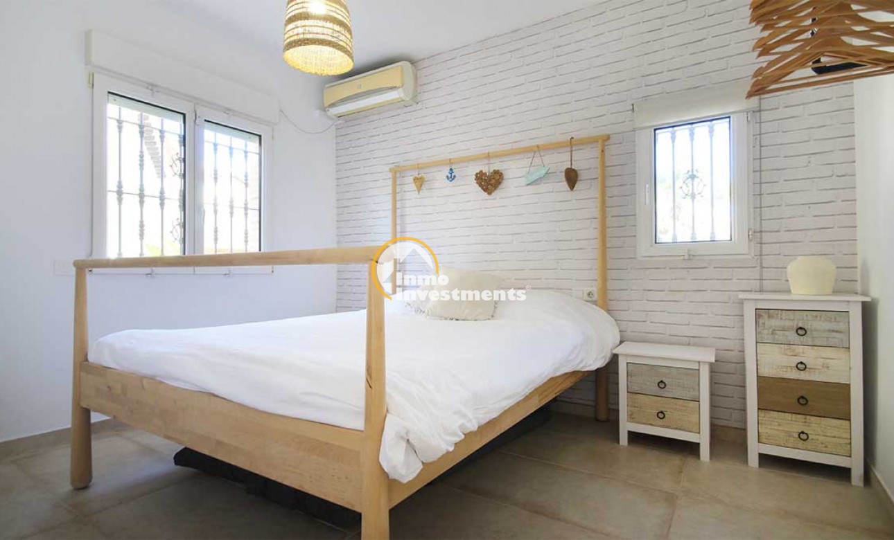 Resale - Villa - Las Ramblas - Las Ramblas Golf