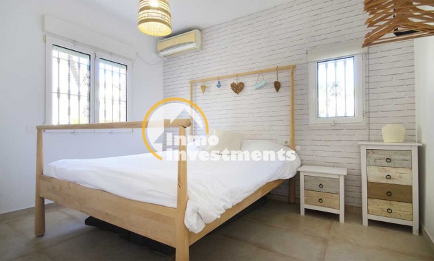 Resale - Villa - Las Ramblas - Las Ramblas Golf