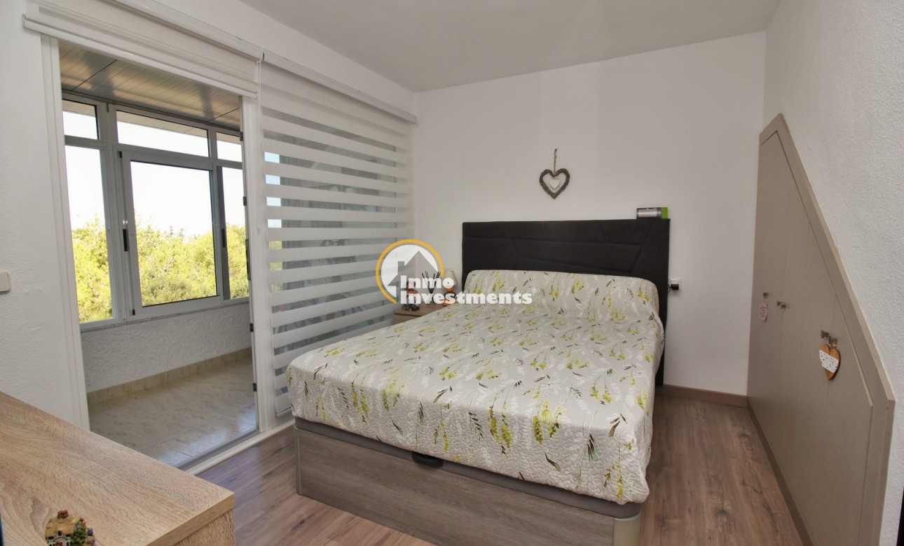 Resale - Apartment - Villamartin