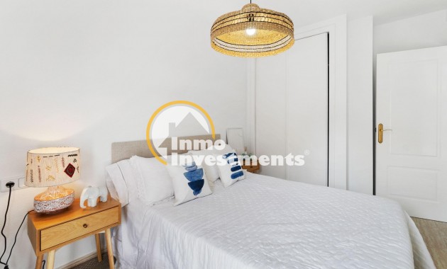 Resale - Apartment - Orihuela Costa - Altos de Campoamor