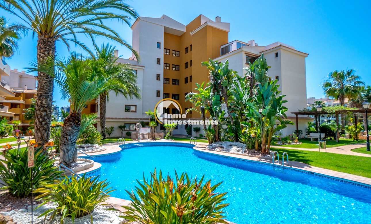 Resale - Apartment - Punta Prima - Beachside