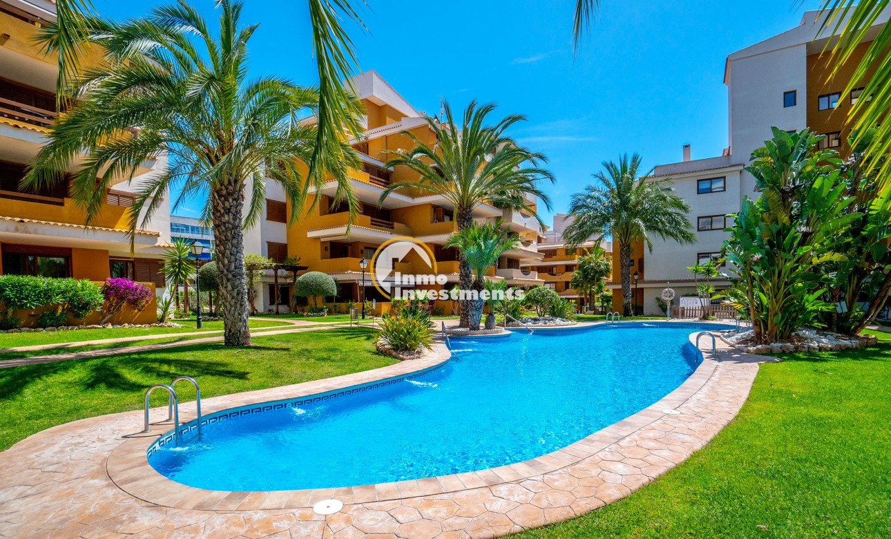 Resale - Apartment - Punta Prima - Beachside