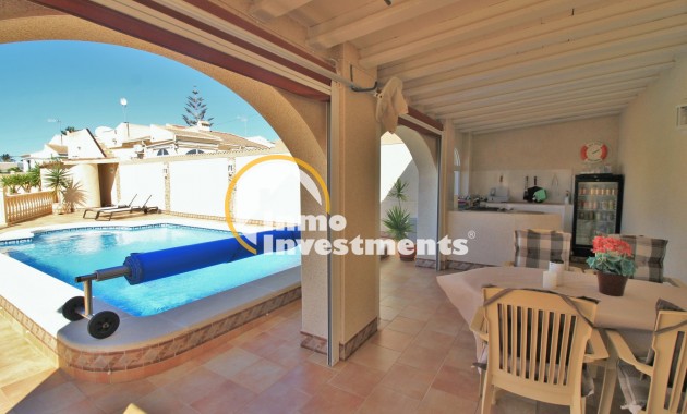 Resale - Villa - Torrevieja - La Siesta