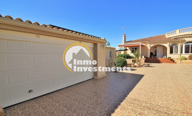 Reventa - Chalet independiente - Torrevieja - La Siesta