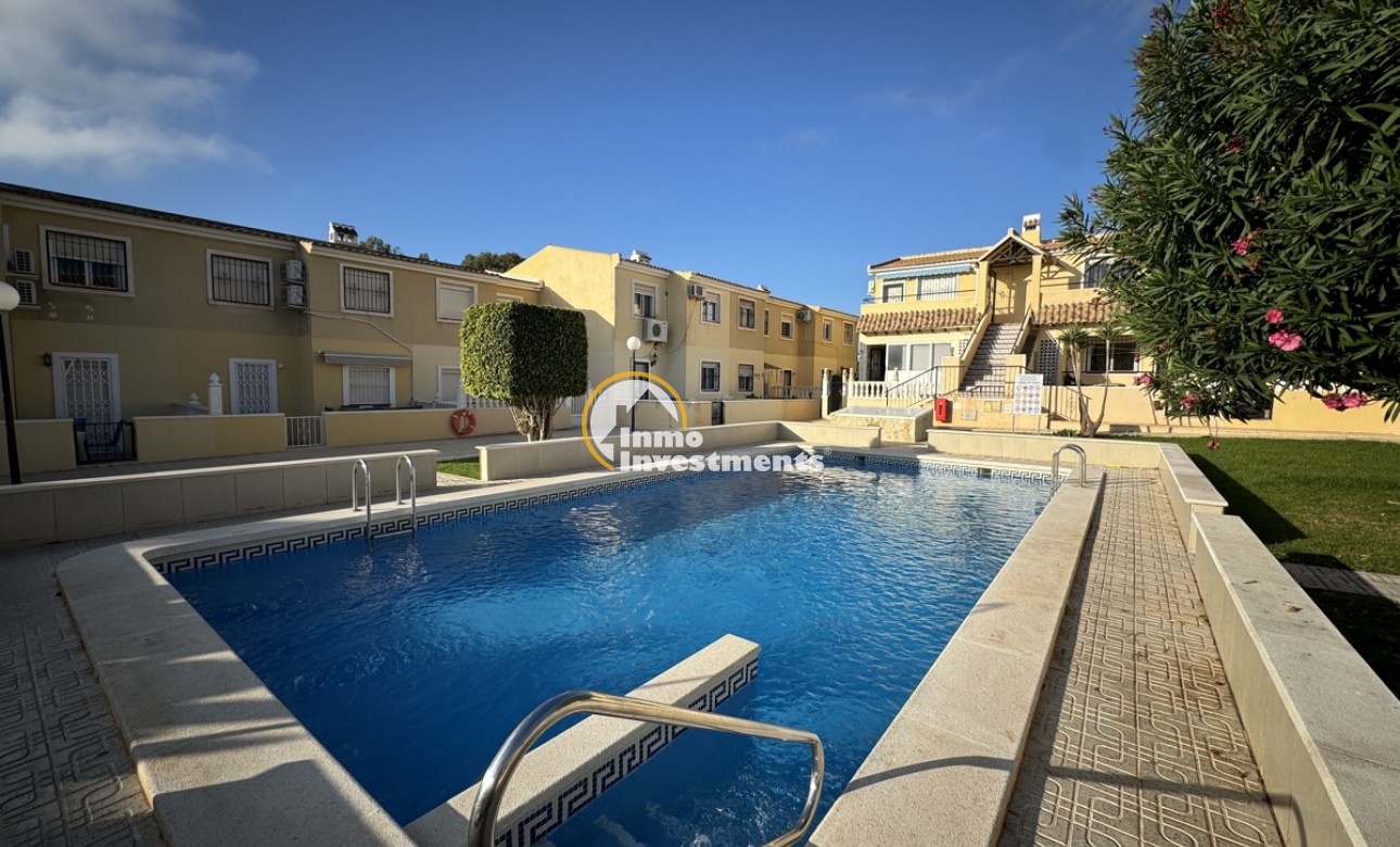 Resale - Apartment - Villamartin - Lomas del Golf