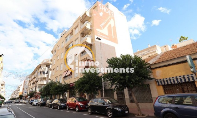 Resale - Apartment - Torrevieja - Acequion