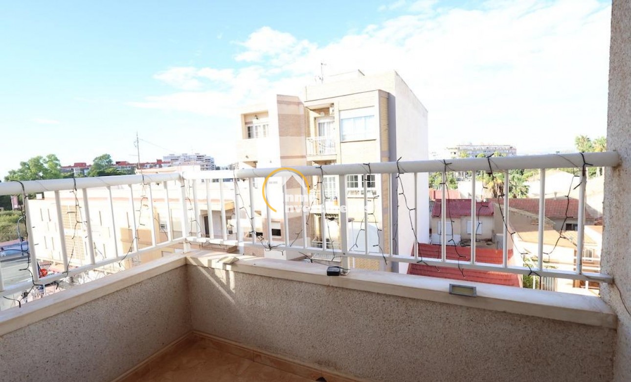 Resale - Apartment - Torrevieja - Acequion