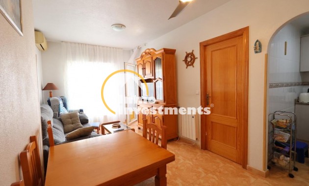 Resale - Apartment - Torrevieja - Acequion