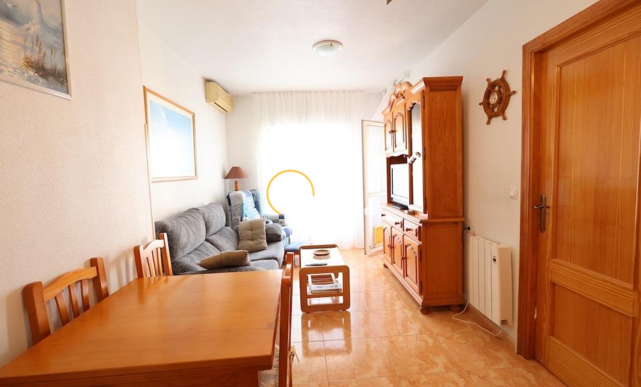 Resale - Apartment - Torrevieja - Acequion