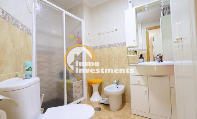 Resale - Apartment - Torrevieja - Acequion