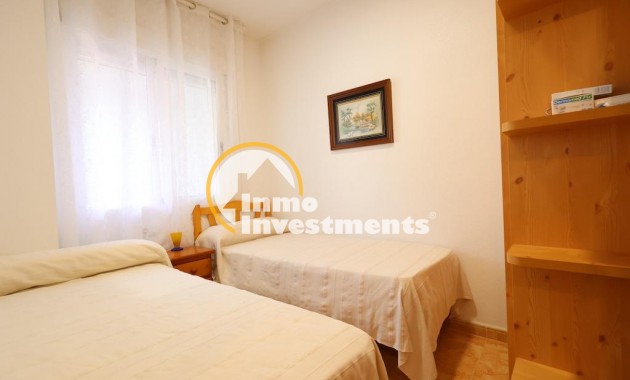 Resale - Apartment - Torrevieja - Acequion