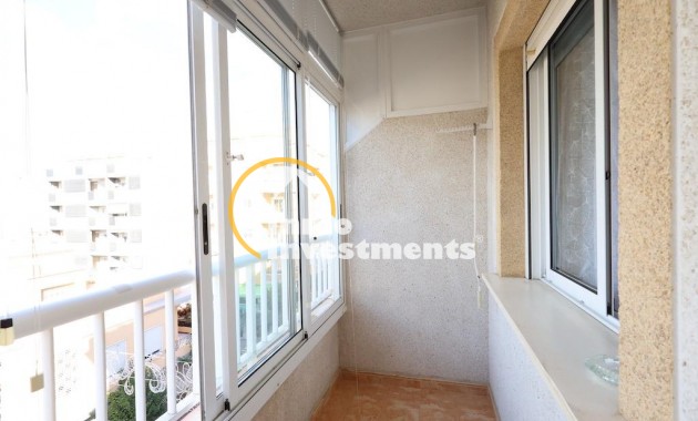 Resale - Apartment - Torrevieja - Acequion