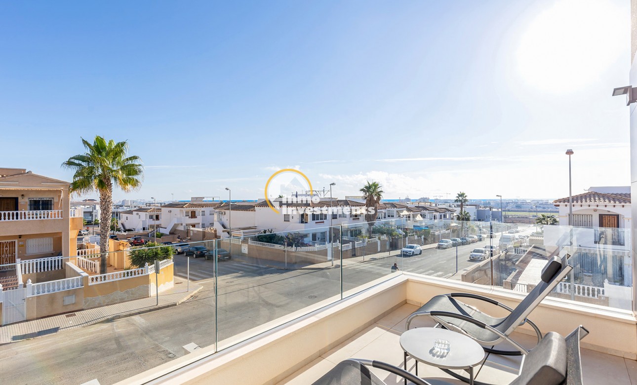 Resale - Villa - Orihuela Costa