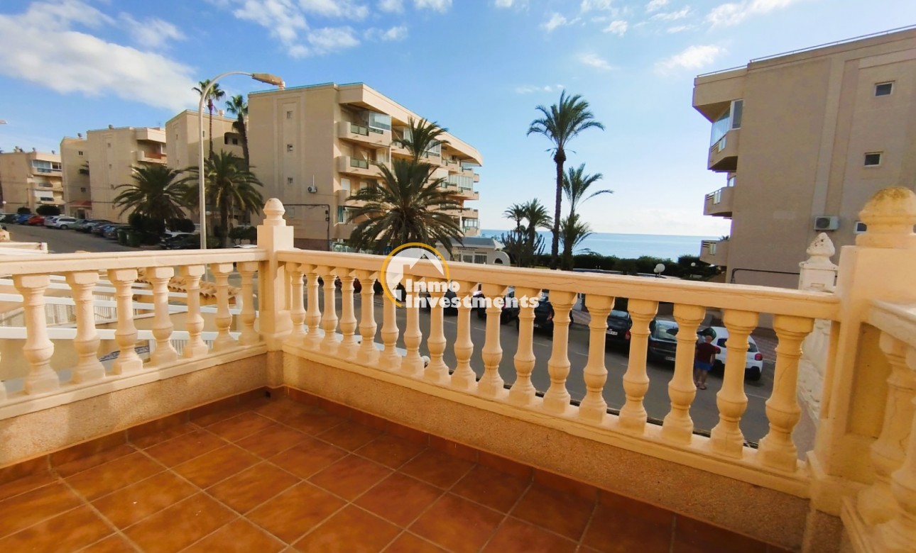 Resale - Semi detached villa - Mil Palmeras - Beach