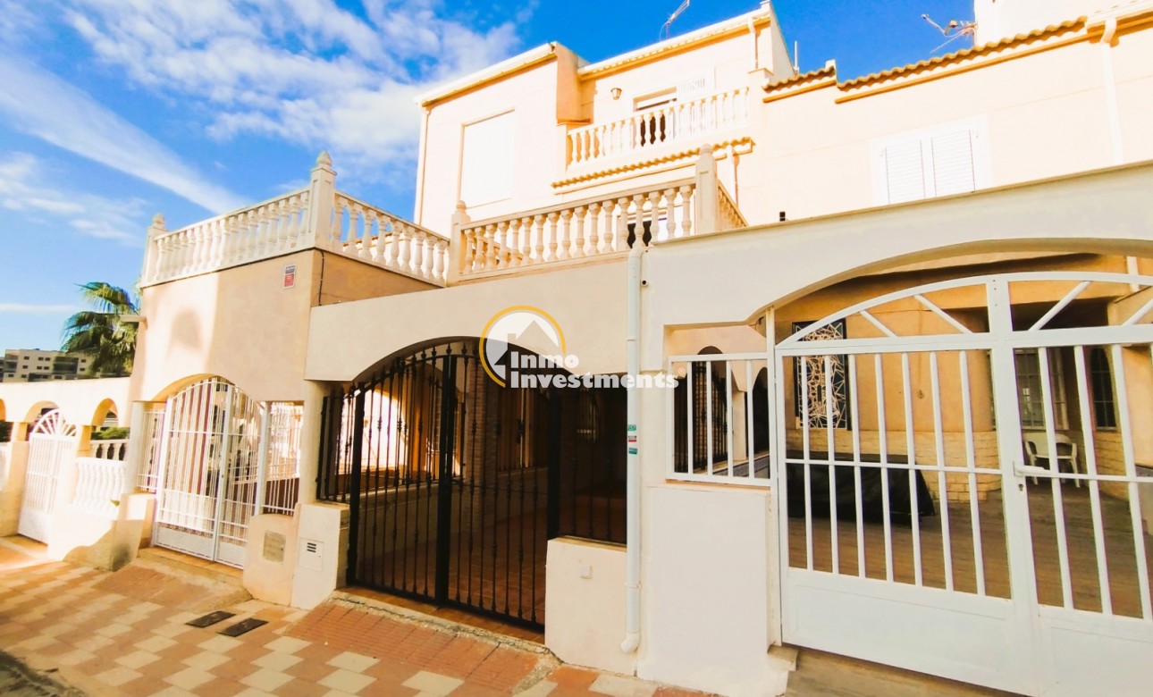 Resale - Semi detached villa - Mil Palmeras - Beach