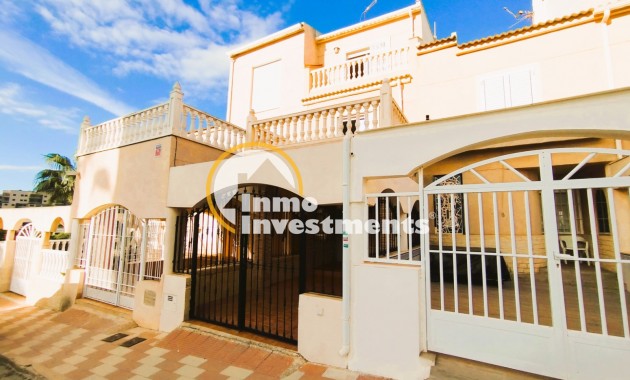 Resale - Semi detached villa - Mil Palmeras - Beach