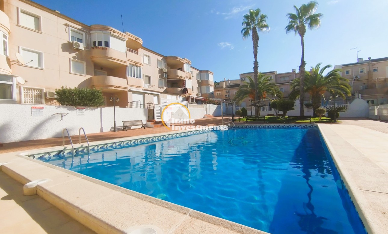 Resale - Semi detached villa - Mil Palmeras - Beach