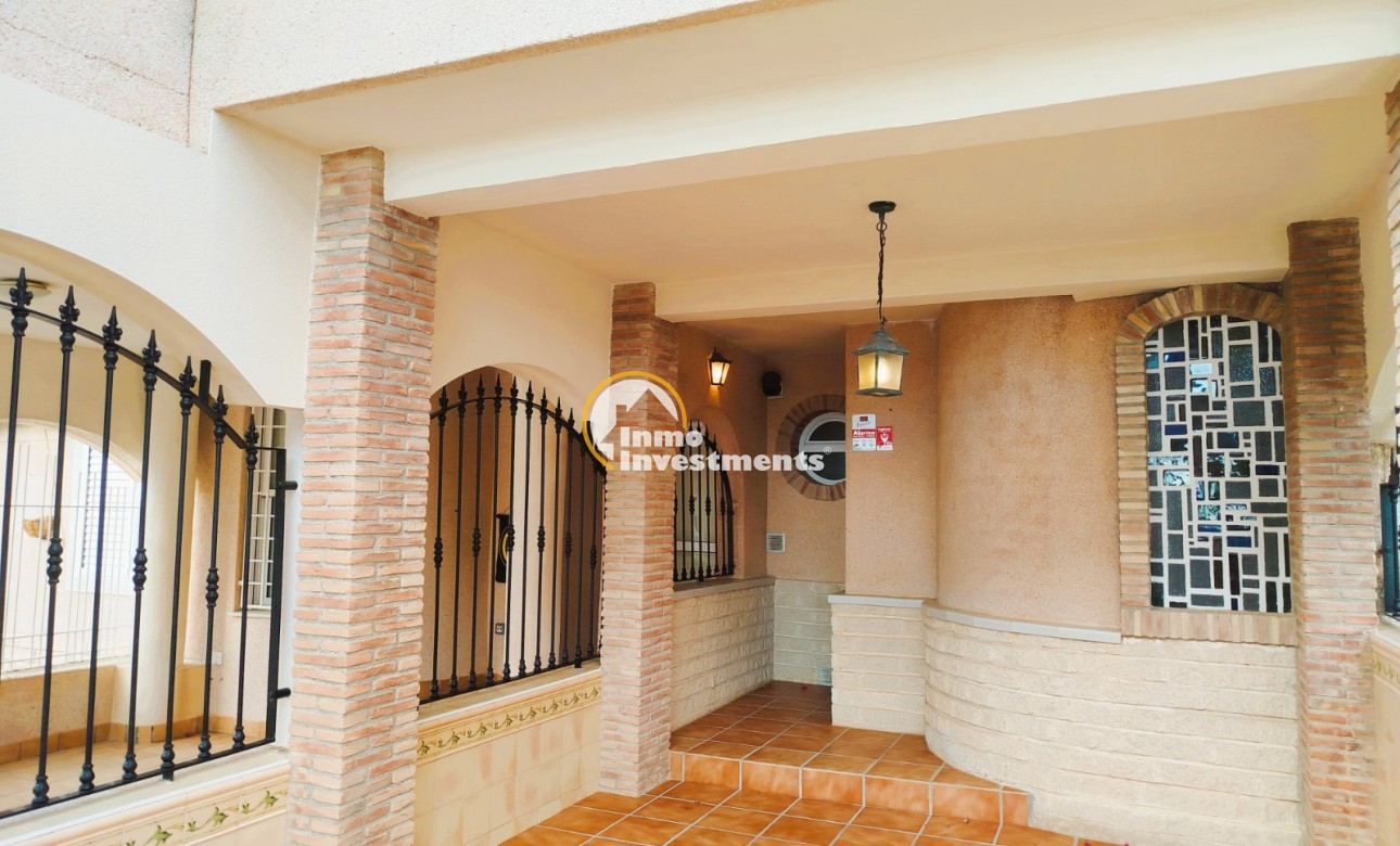 Resale - Semi detached villa - Mil Palmeras - Beach