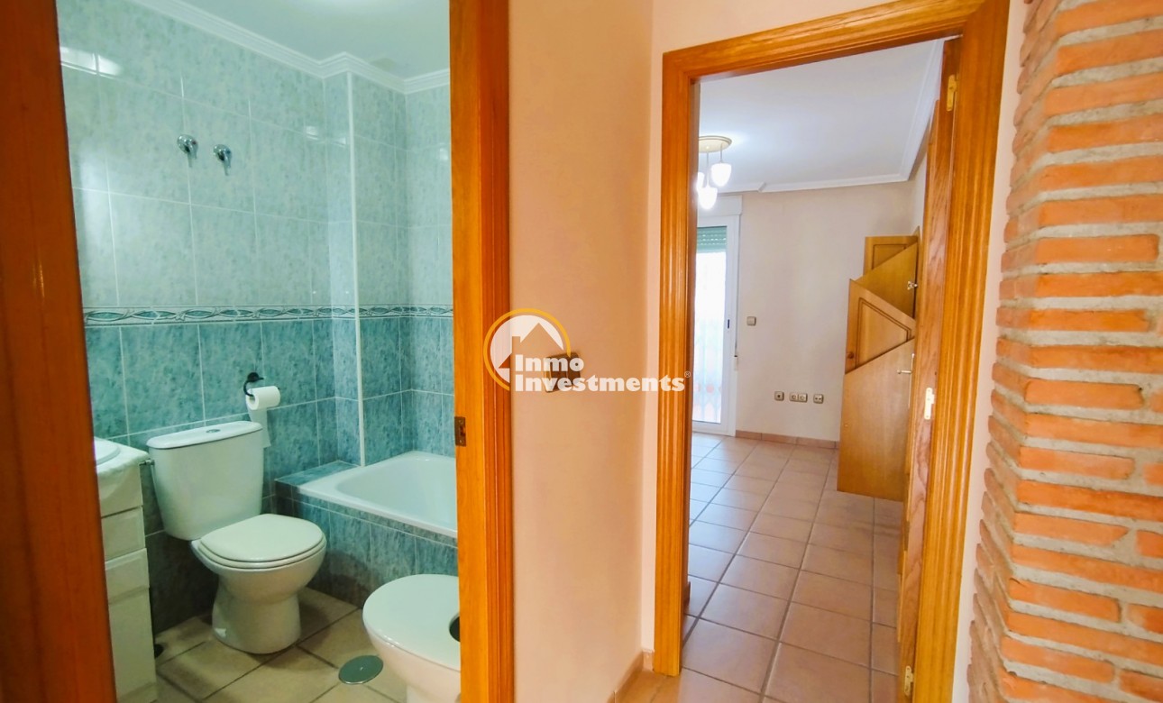 Resale - Semi detached villa - Mil Palmeras - Beach