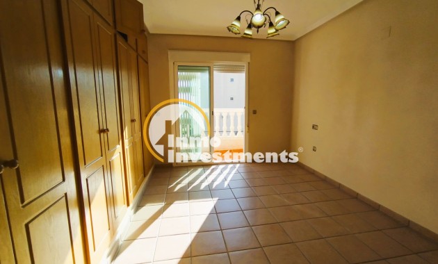 Resale - Semi detached villa - Mil Palmeras - Beach