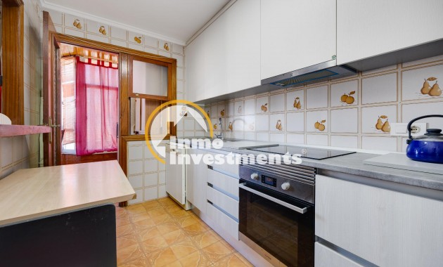 Resale - Apartment - Torrevieja - Playa del Acequion