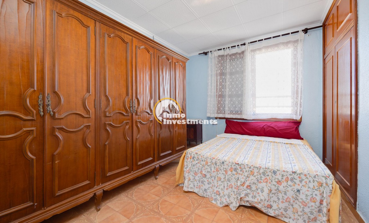 Resale - Apartment - Torrevieja - Playa del Acequion