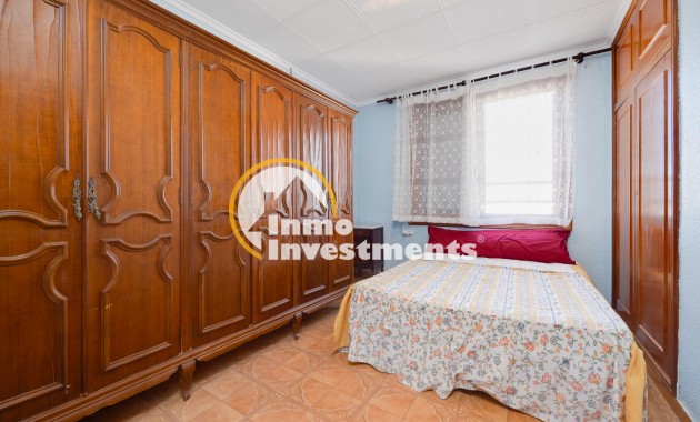 Resale - Apartment - Torrevieja - Playa del Acequion