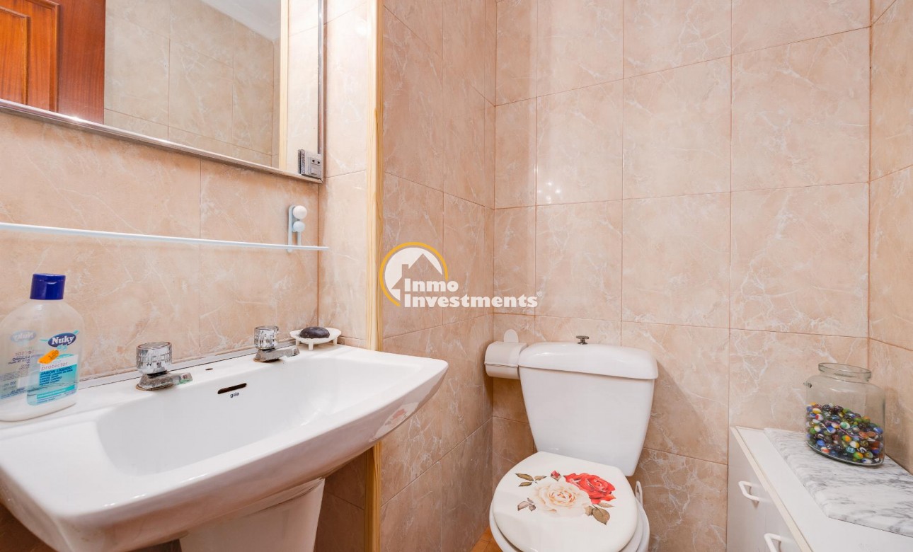 Resale - Apartment - Torrevieja - Playa del Acequion