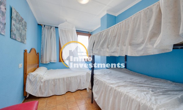 Resale - Apartment - Torrevieja - Playa del Acequion