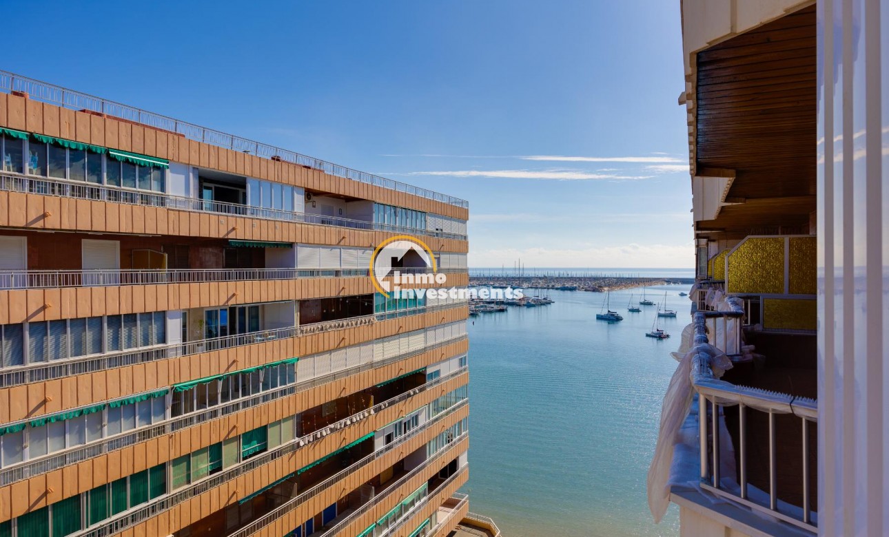 Resale - Apartment - Torrevieja - Playa del Acequion