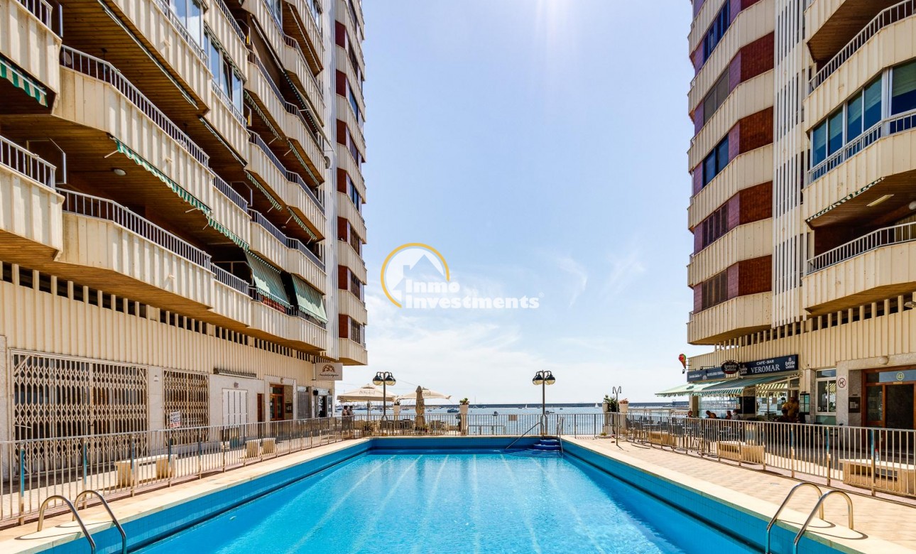 Resale - Apartment - Torrevieja - Playa del Acequion