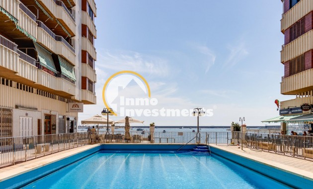 Resale - Apartment - Torrevieja - Playa del Acequion