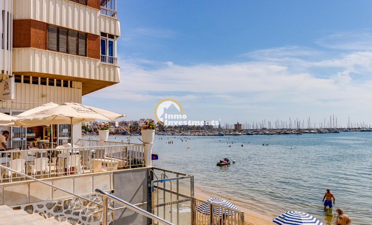 Resale - Apartment - Torrevieja - Playa del Acequion