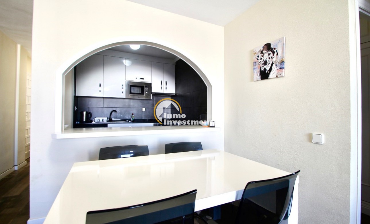 Resale - Apartment - Villamartin - Plaza