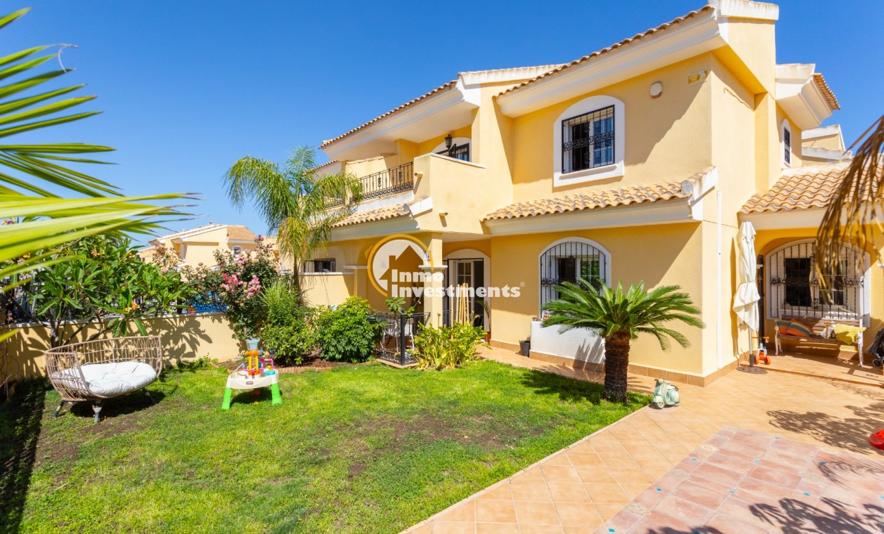 Resale - Villa - Orihuela Costa - Los Dolses