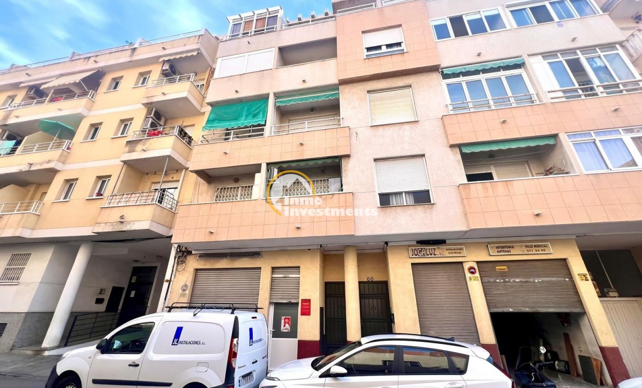 Resale - Apartment - Torrevieja - Centro