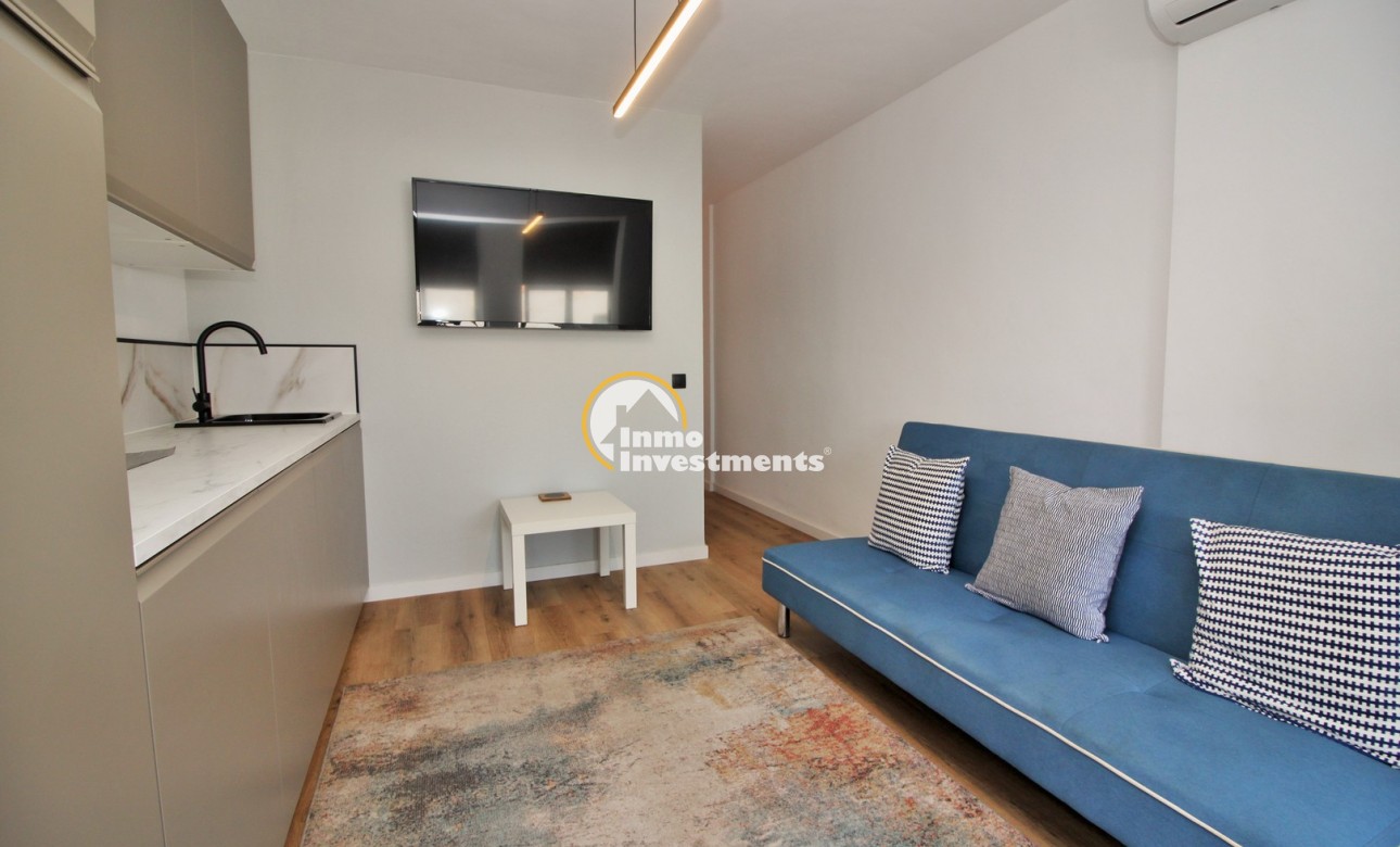 Resale - Apartment - Villamartin