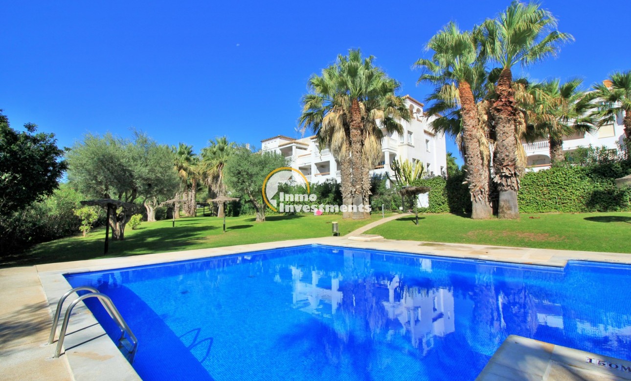 Resale - Apartment - Villamartin