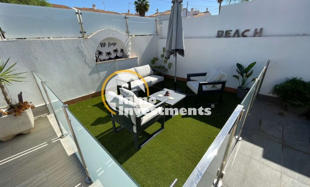 Resale - Villa - Cabo Roig - La Regia