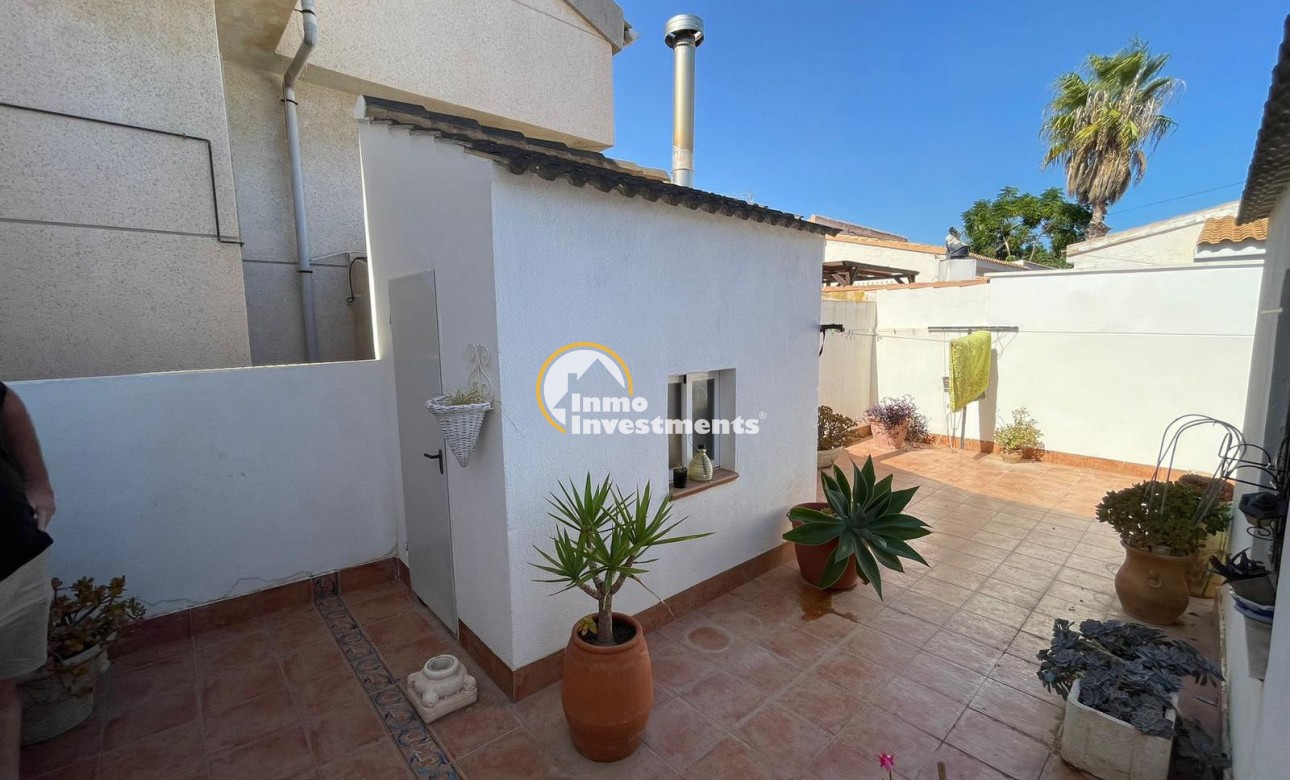 Resale - Villa - Cabo Roig - La Regia