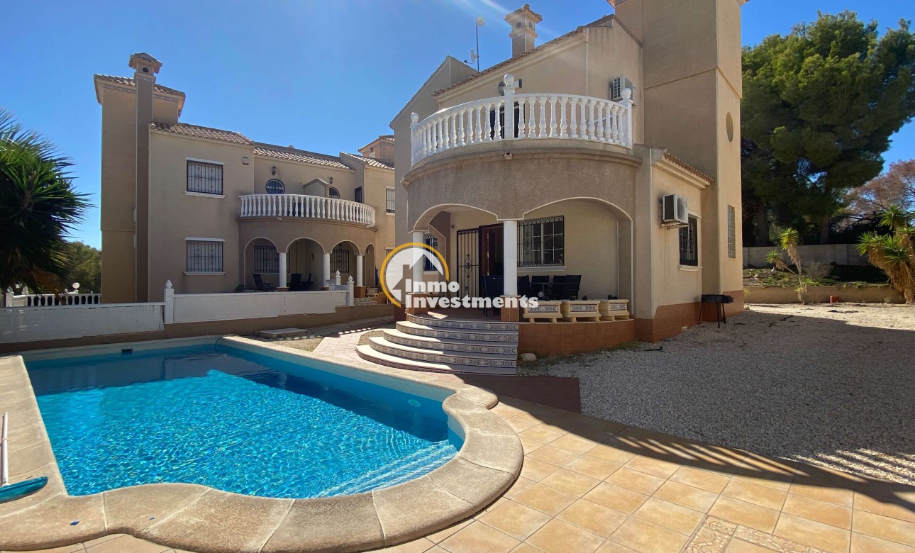 Resale - Villa - Villamartin - El Galan